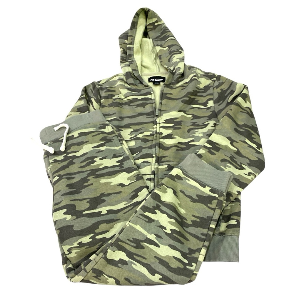 Joe Boxer Set Camo Hoodie and Joggers  Size Medium (8)